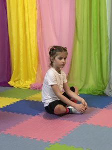 3 квітня Міжнародний день дитячої йоги