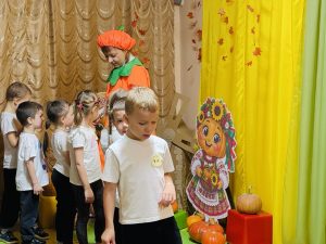 “На городі з гарбузом ми пограємо разом”